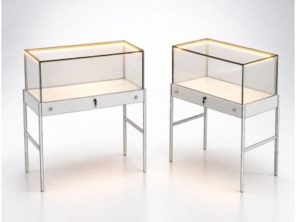 Вітрина ЮМ-14